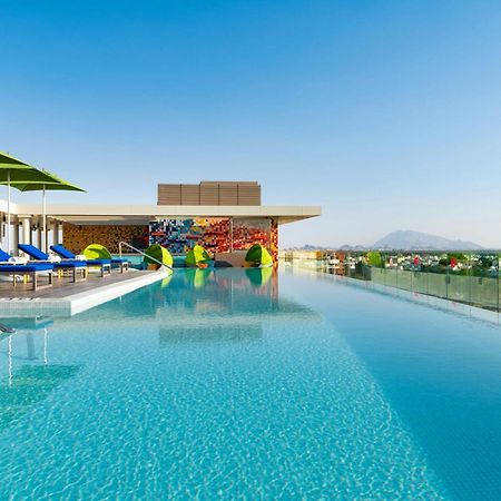 Hotel Aloft Al Ain Esterno foto
