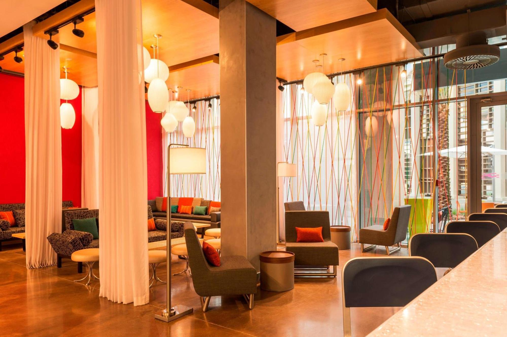 Hotel Aloft Al Ain Esterno foto
