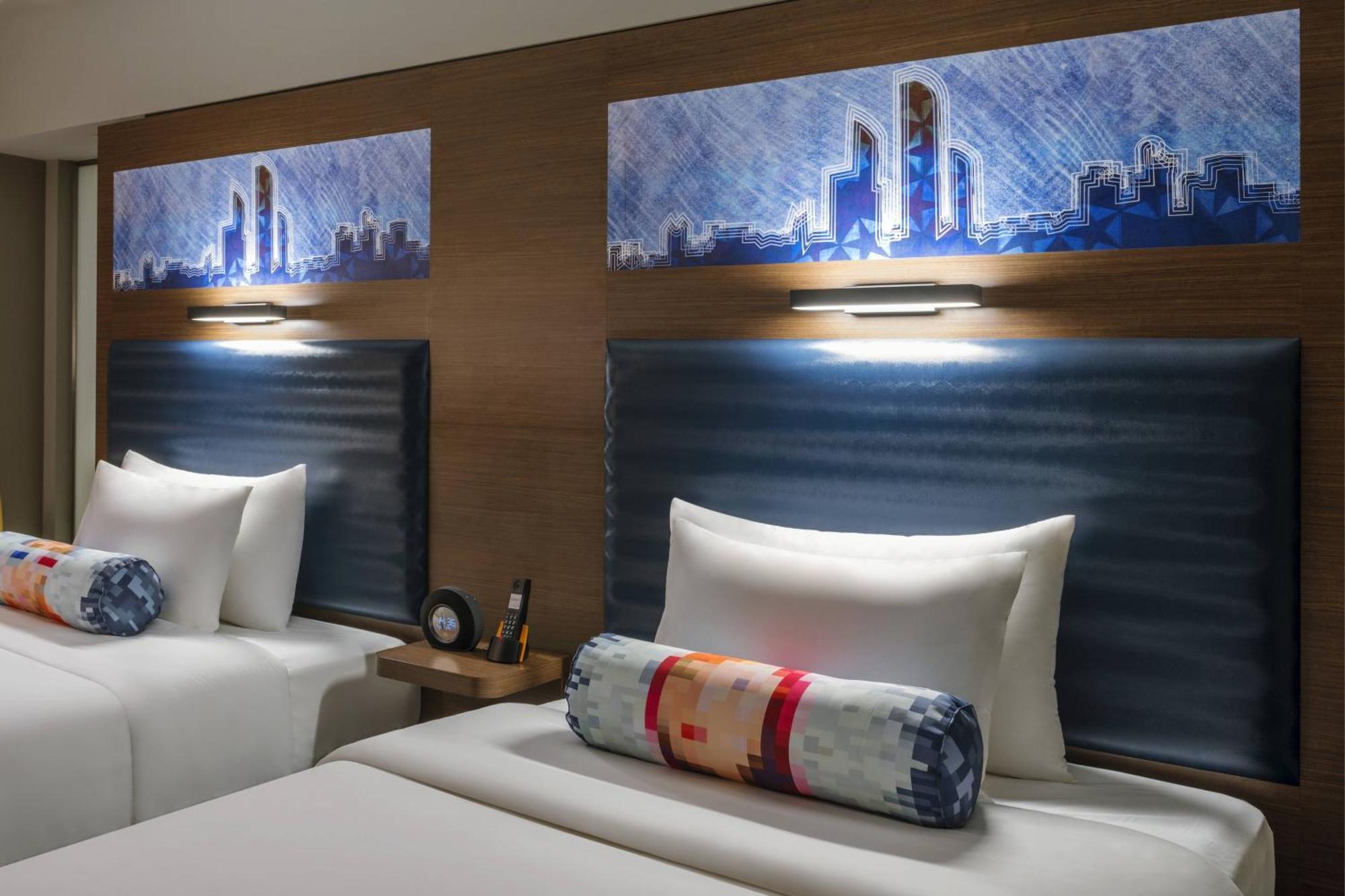 Hotel Aloft Al Ain Esterno foto