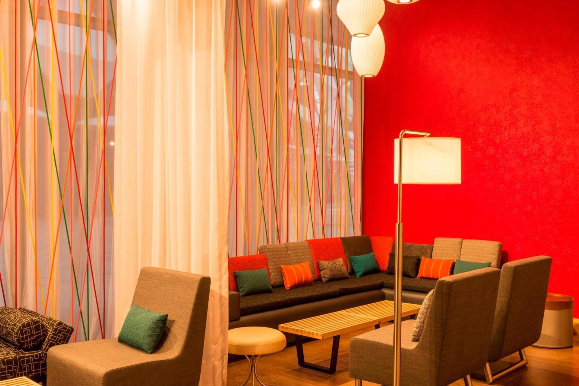 Hotel Aloft Al Ain Esterno foto