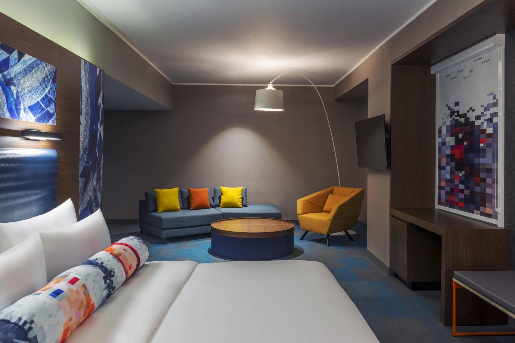 Hotel Aloft Al Ain Esterno foto