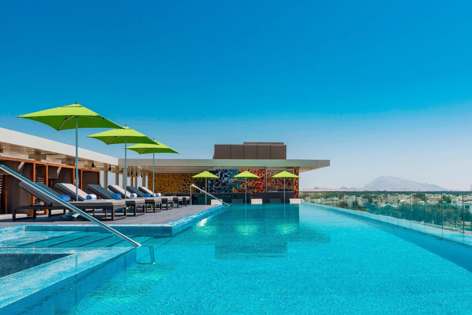 Hotel Aloft Al Ain Esterno foto