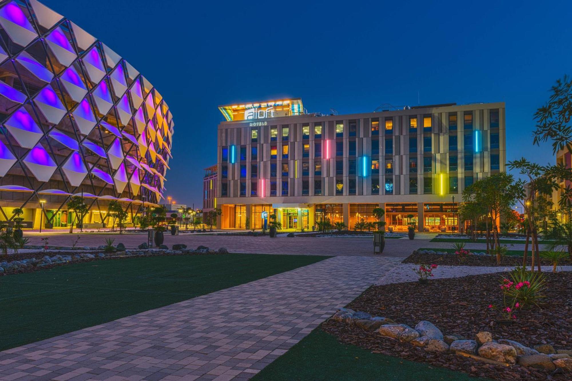 Hotel Aloft Al Ain Esterno foto